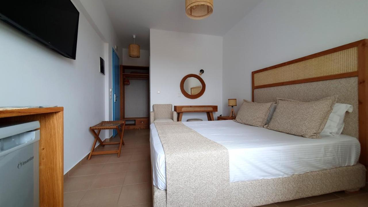 Sarakiniko Rooms Adamantas  Екстериор снимка