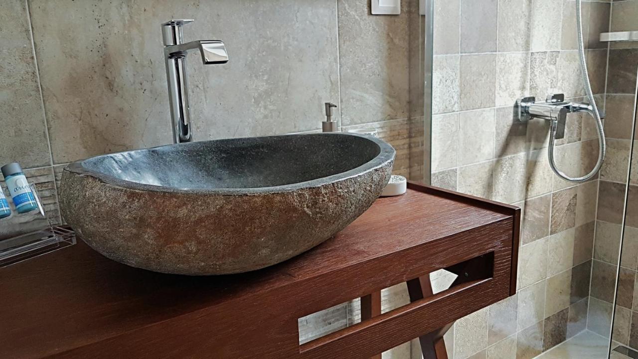 Sarakiniko Rooms Adamantas  Екстериор снимка