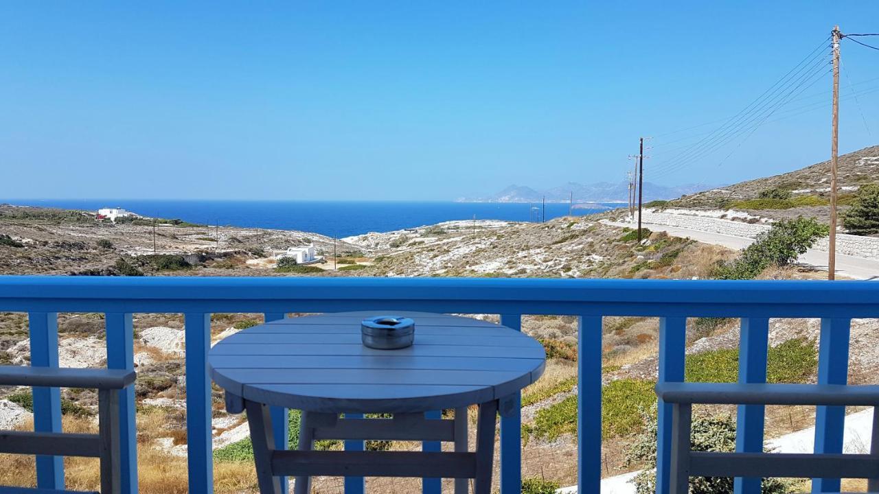 Sarakiniko Rooms Adamantas  Екстериор снимка