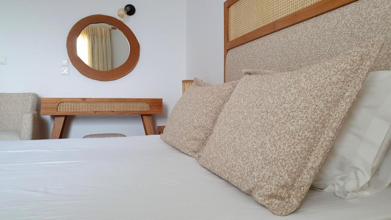 Sarakiniko Rooms Adamantas  Екстериор снимка