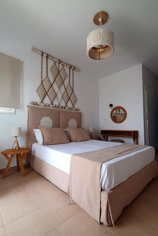 Sarakiniko Rooms Adamantas  Екстериор снимка