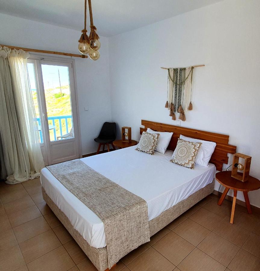 Sarakiniko Rooms Adamantas  Екстериор снимка
