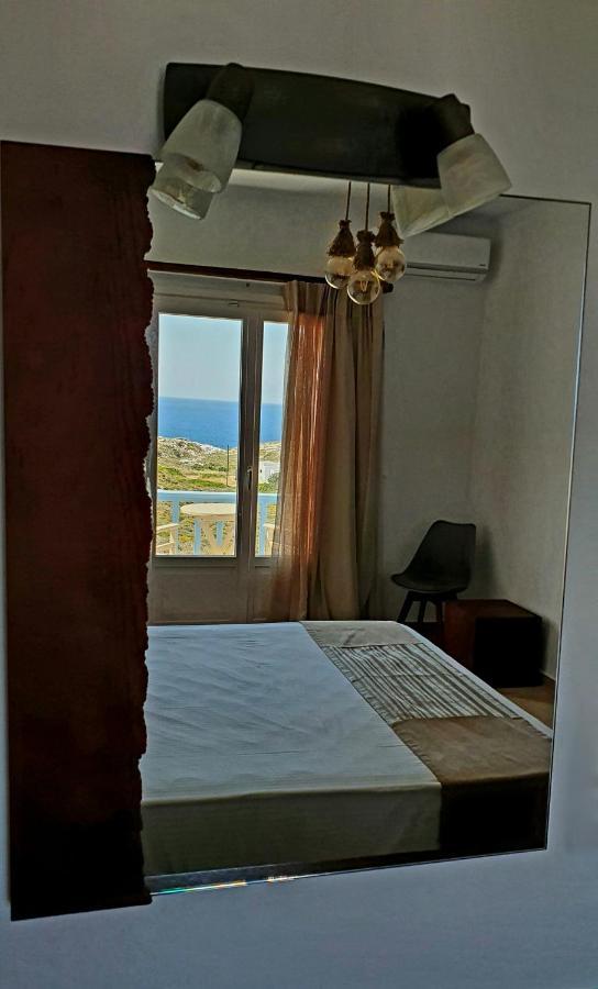 Sarakiniko Rooms Adamantas  Екстериор снимка