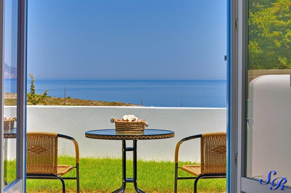 Sarakiniko Rooms Adamantas  Екстериор снимка