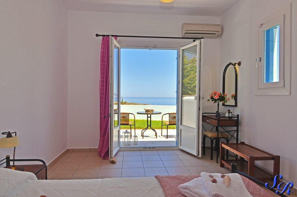 Sarakiniko Rooms Adamantas  Екстериор снимка