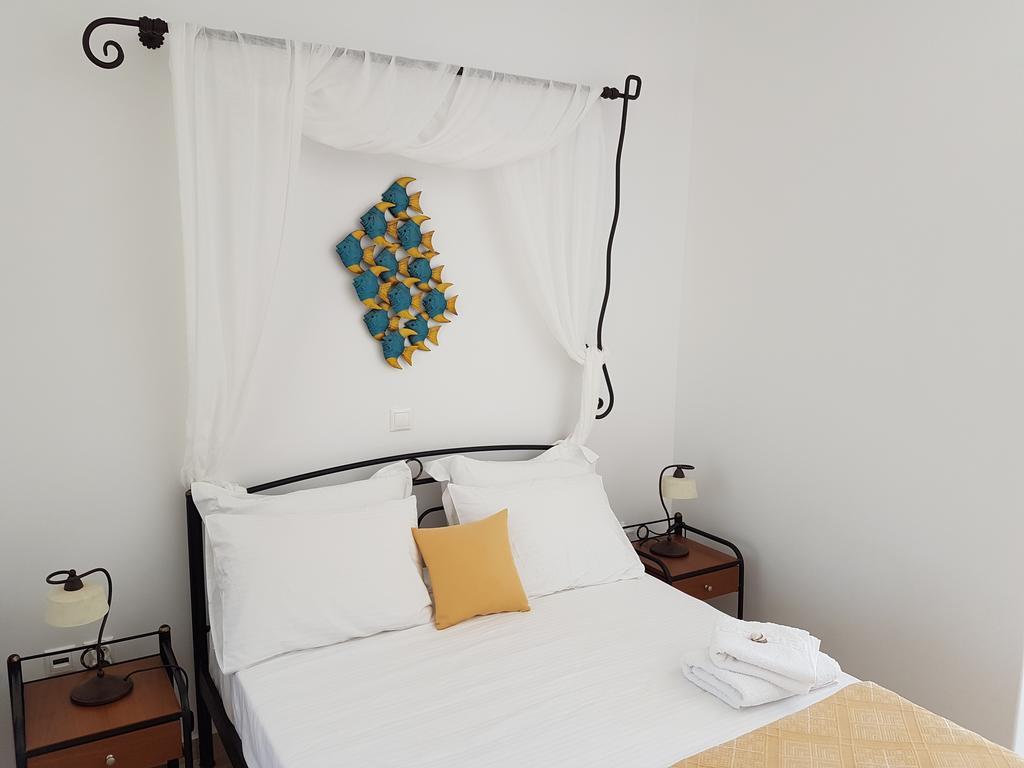 Sarakiniko Rooms Adamantas  Екстериор снимка