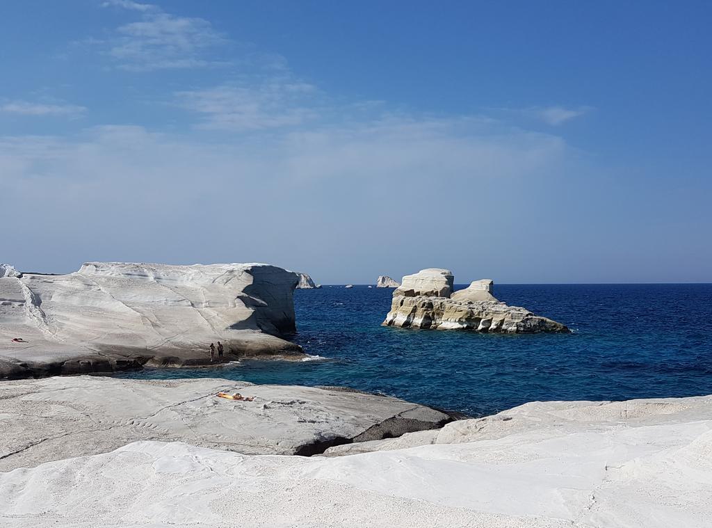 Sarakiniko Rooms Adamantas  Екстериор снимка