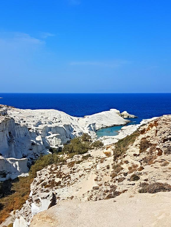 Sarakiniko Rooms Adamantas  Екстериор снимка