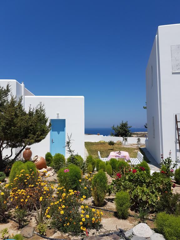 Sarakiniko Rooms Adamantas  Екстериор снимка