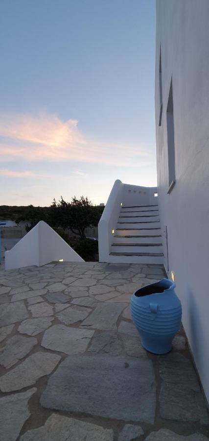 Sarakiniko Rooms Adamantas  Екстериор снимка